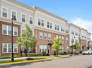 21 Green St, North Brunswick, NJ 08902