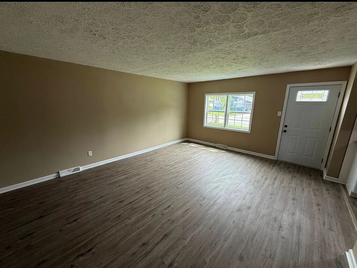 4114 park ave., lake station, Indiana 46405 — Photo 4