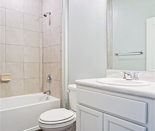 3rd image of 3465 Wild Banyan Way