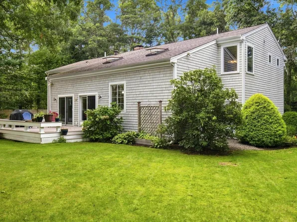 536 Skunknet Road, Centerville, MA 02632