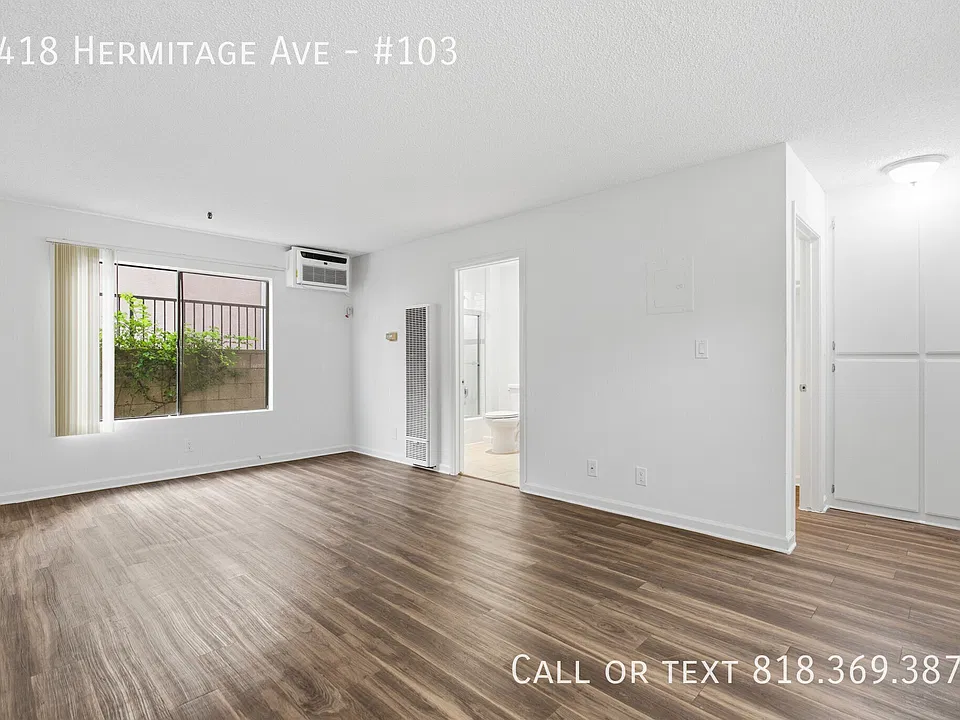 5418 Hermitage Ave #103