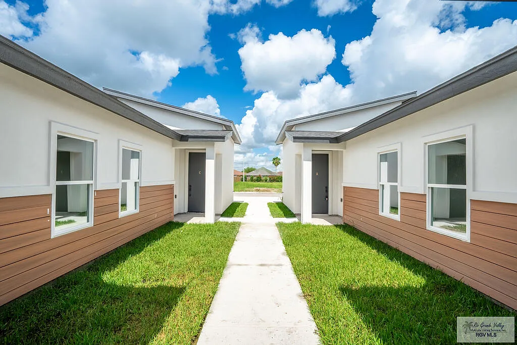 2 bed, 2.0 bath, 994 sqft, $1,650 — Photo 4