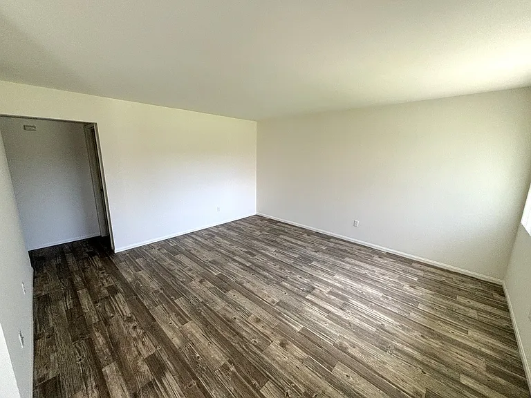 Ranchouse Apartments — Photo 15