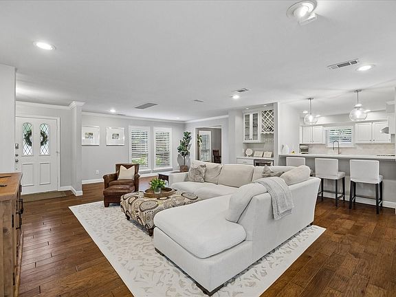 3rd image of 1526 Haven Lock Dr