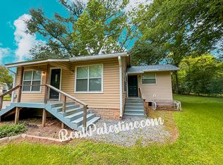 613 E Brazos St #1/2, Palestine, TX 75801