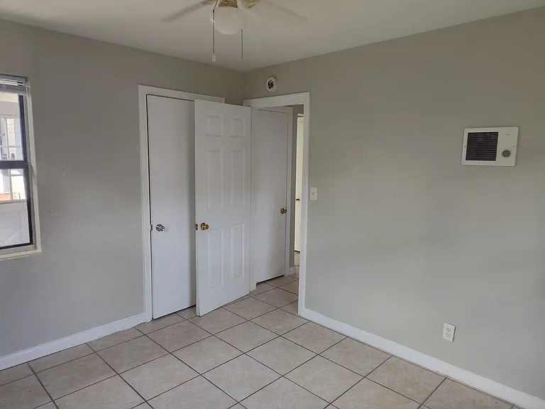 318 N Oleander Ave — Photo 13