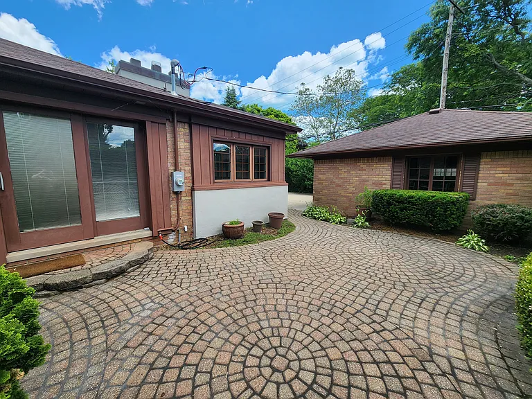 22470 Marter Rd — Photo 8