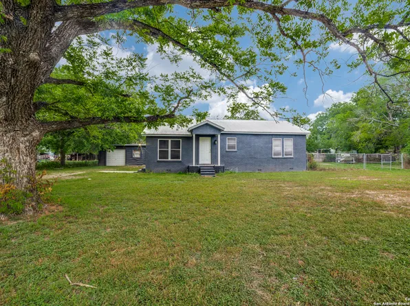 12190 Robert Glenn, San Antonio, TX 78252