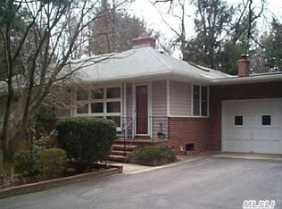 28 Orchard Dr, Northport, NY 11768