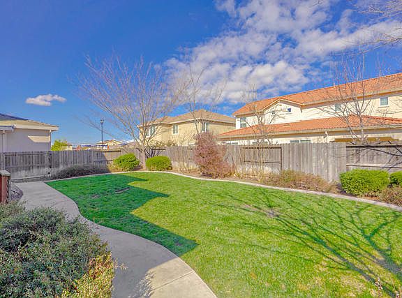 5th image of 2105 Ulrich Pl