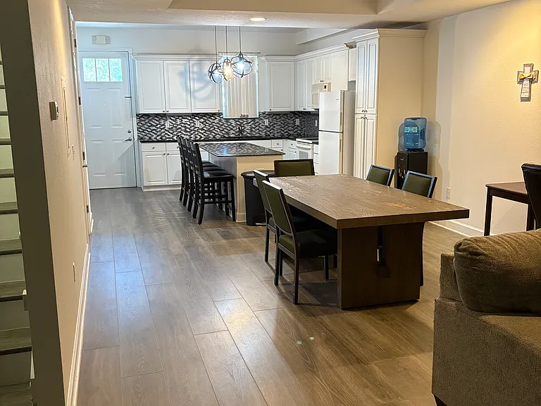 2019 Grand Oak Dr — Photo 3