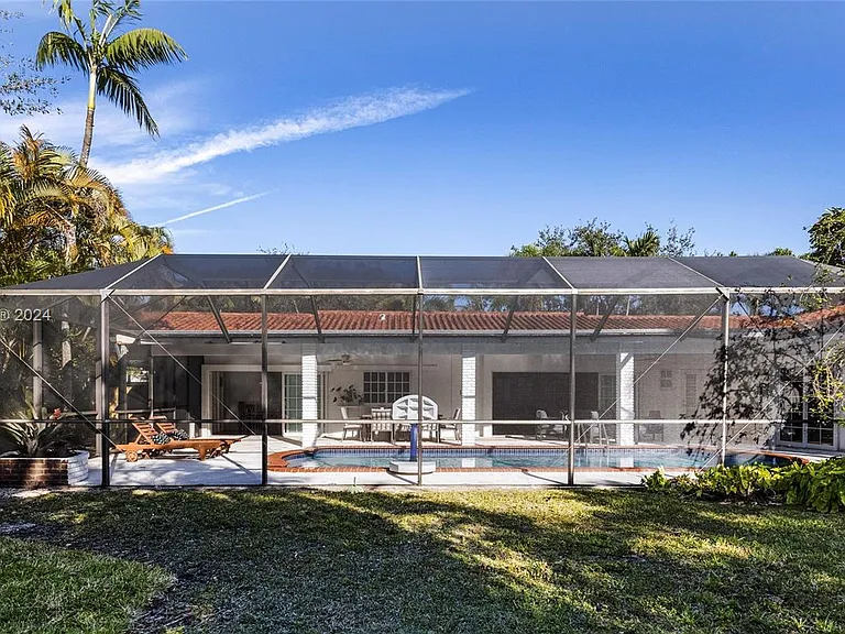 10130 SW 70th Ave — Photo 66