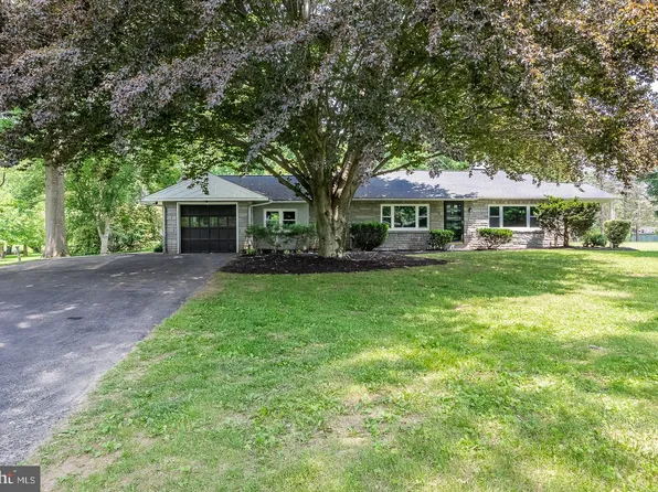 115 Culbertson Run Rd, Downingtown, PA 19335