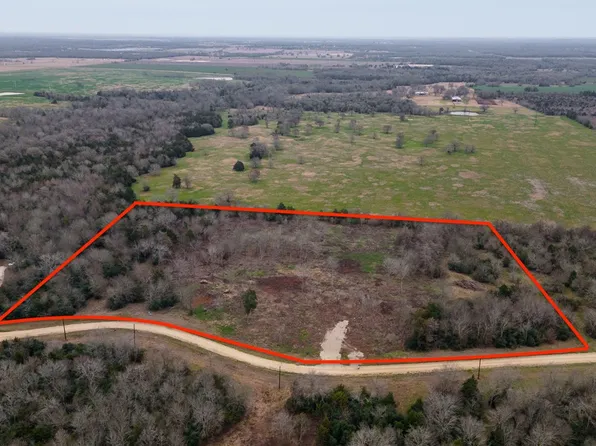 Pond Rd, Hearne, TX 77859