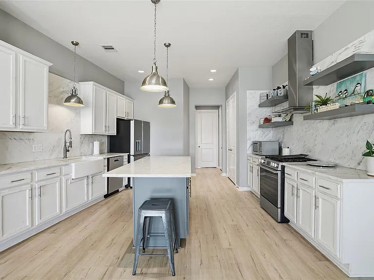 709 N Bayshore Dr — Photo 10