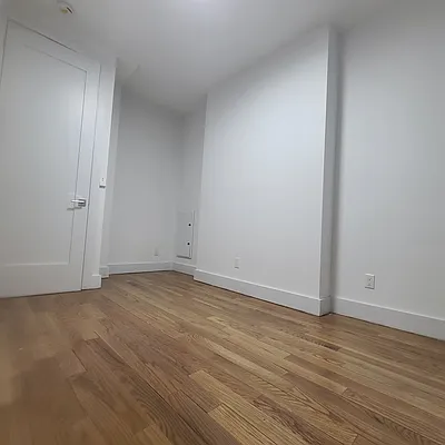 Rented by Hagstrom Management Inc | media 19