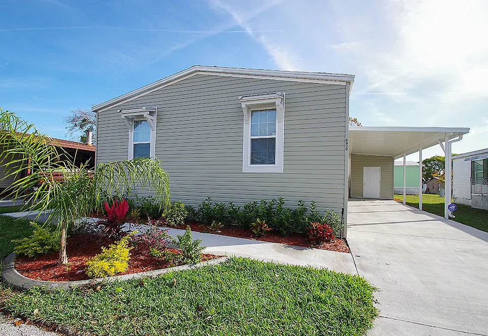 4348 Theresa Ct #201
