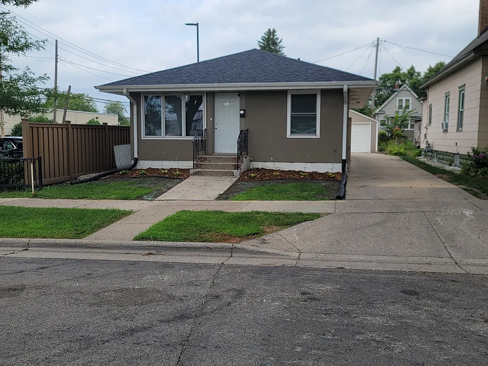 119 Front Ave