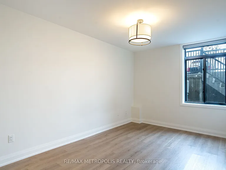 3900 Savoy St #121 — Photo 5