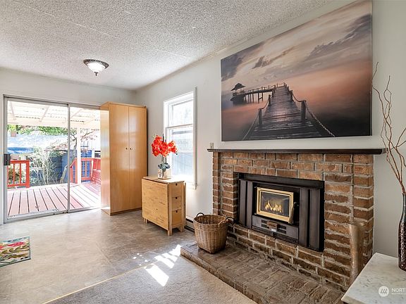 5th image of 15816 28th Avenue NE