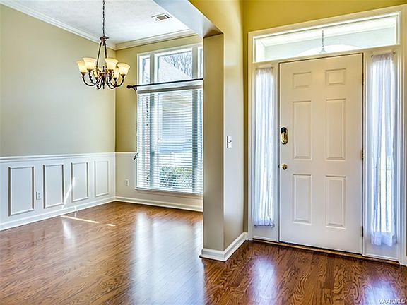 2nd image of 1425 Melissa Ln