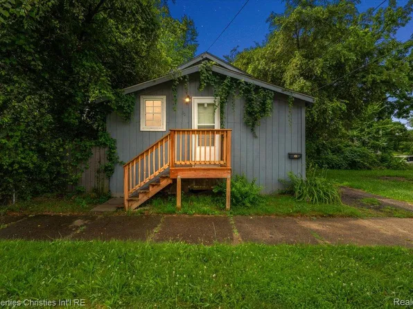 80 Michigan Ave, Pontiac, MI 48342