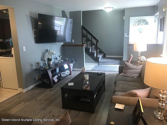 4th image of 450 Caswell Ave #1
