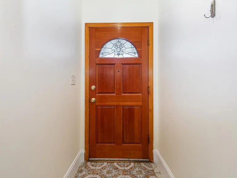 335 Salem St #2 — Photo 1