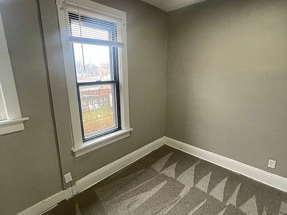 5th image of 2350-2352 S 10th St #2350