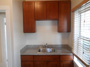 350 Adams St APT 4, Oakland, CA 94610