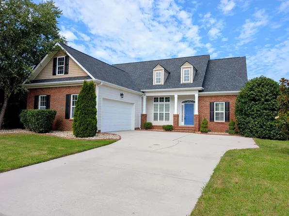 8193 Kaitlin Ln, Ooltewah, TN 37363