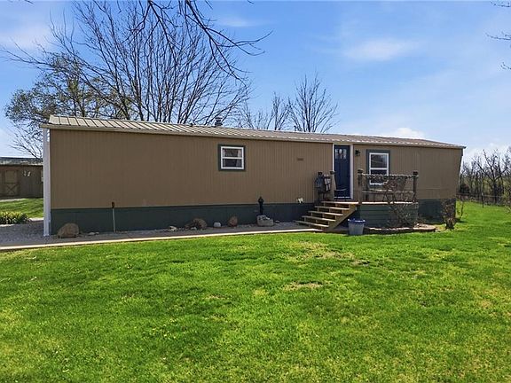 4th image of 36113 W 130th St