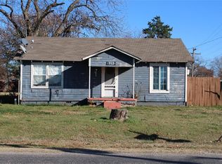 712 S 9th St, Comanche, OK 73529