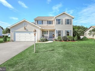 13 Fieldcrest Dr, Littlestown, PA 17340