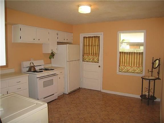 2nd image of 4592 Bill Knight Ave