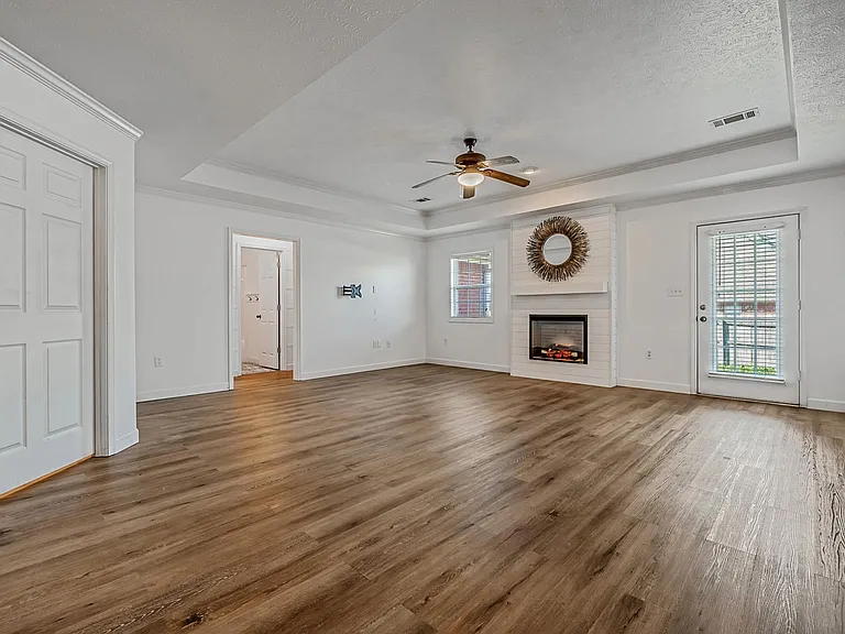 2213 Caleb Dr — Photo 9