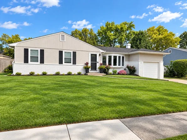1434 E Joan Dr, Palatine, IL 60074