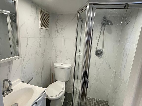 2nd image of 558 Van Cortlandt Park Ave #1