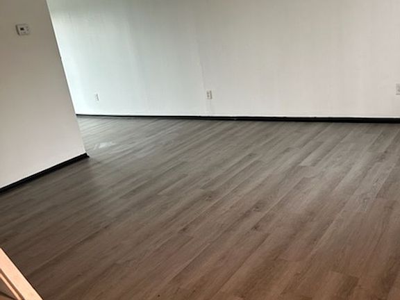 2nd image of 6 Morningside Dr APT 17