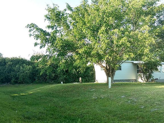 4th image of 313 8th St