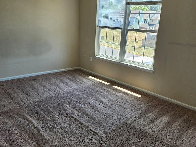 210 Windsor Ridge Ct — Photo 6