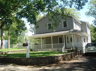 24 Mohawk St, Coventry, RI 02816