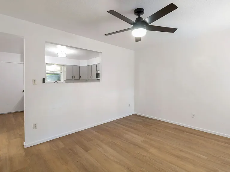 770 N Main St #11 — Photo 7