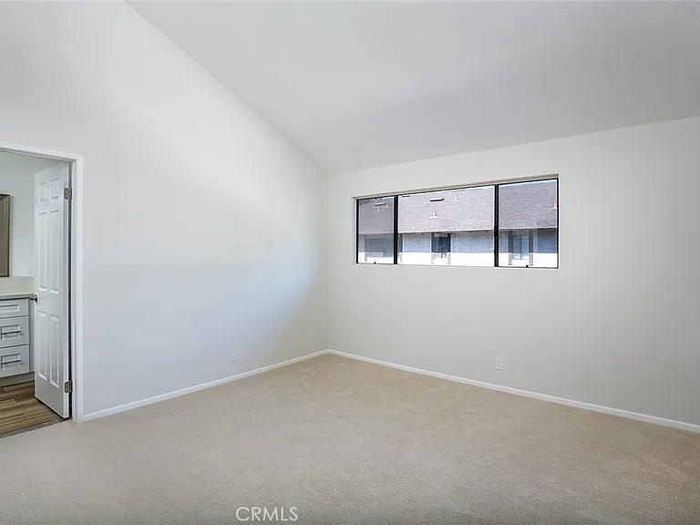 402 El Centro St — Photo 17