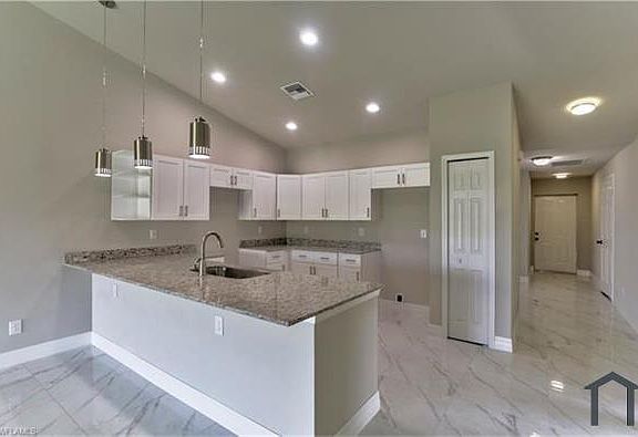 3rd image of 4892 29th St SW