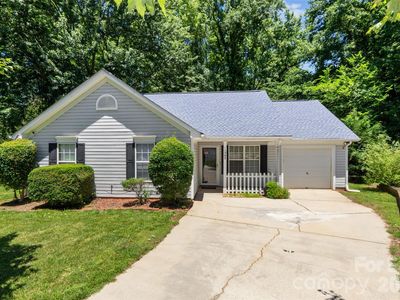 1303 Long Grass Ct, Charlotte, NC, 28216
