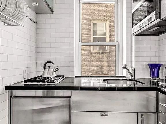5th image of 1 E 66th St APT 8G
