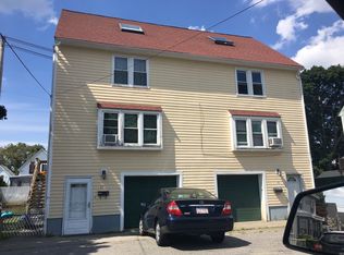 35 Manchester St, Lowell, MA 01852
