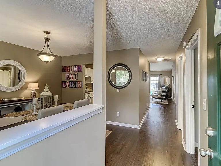 1691 Dexter Ln — Photo 3
