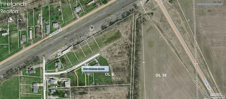 1st image of 8 Buckeye St